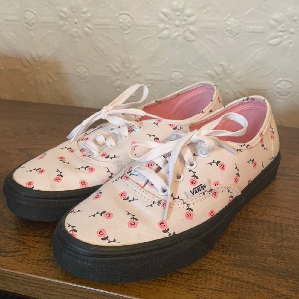Wmns Lazy Oaf X Vans Authentic Sz 6.5w - image 1